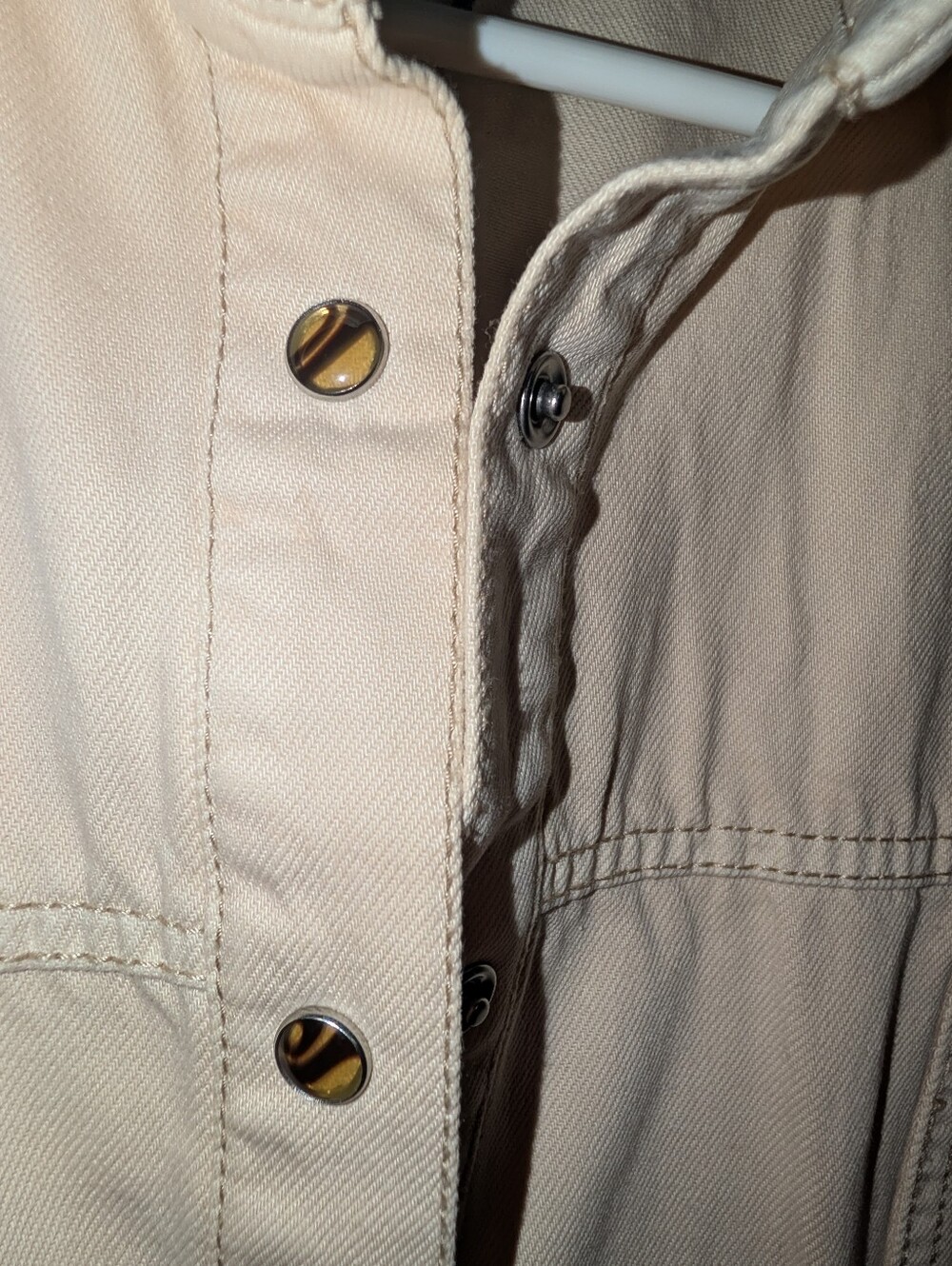Cream Color Sleeveless Button-Front - Picture 3 of 4